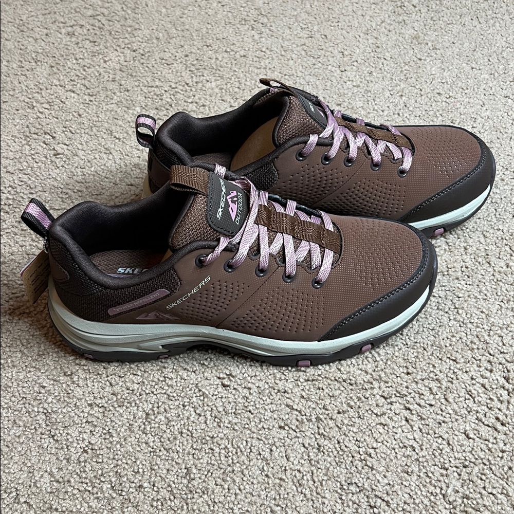 NWT - Skechers Outdoor Trail Shoes - Size 8.5 - Picture 3 of 9